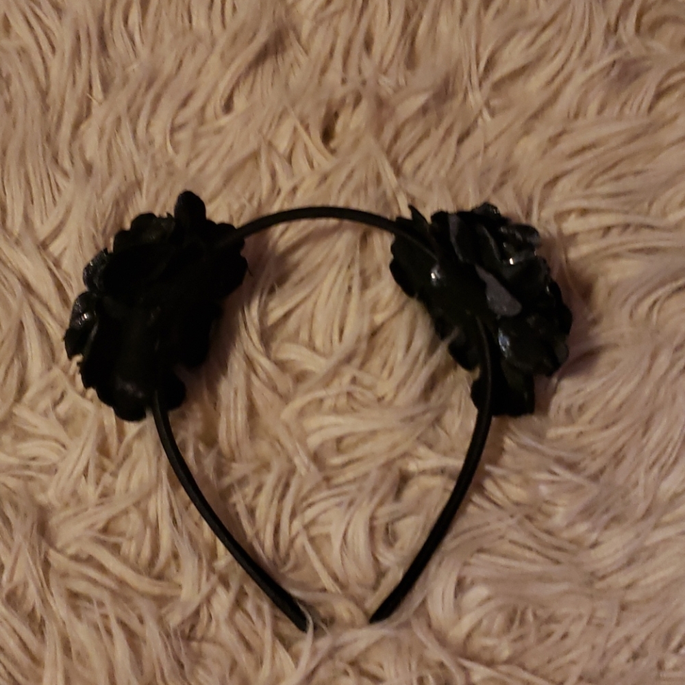 Black and gray headband